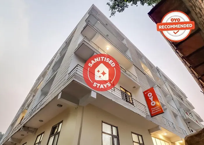 Oyo Flagship 61086 Shri Ram Residency