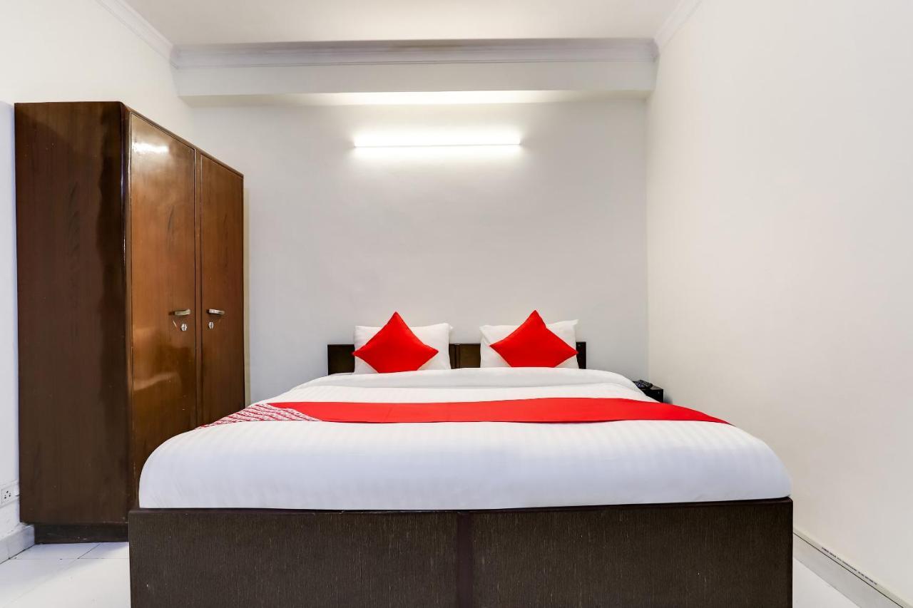 Oyo Flagship 61086 Shri Ram Residency Hotel New Delhi