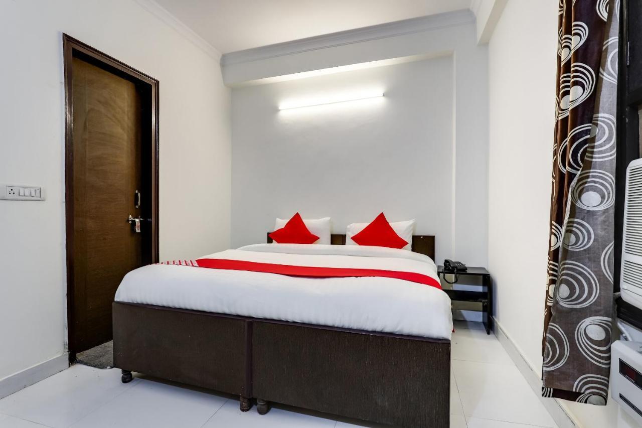 Oyo Flagship 61086 Shri Ram Residency Hotel