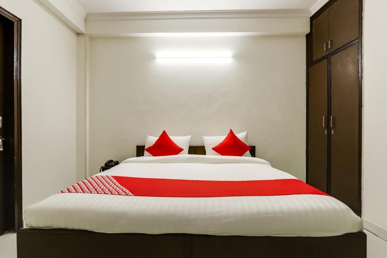 Oyo Flagship 61086 Shri Ram Residency New Delhi